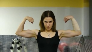 Natural Girl Flexing Sexy Biceps